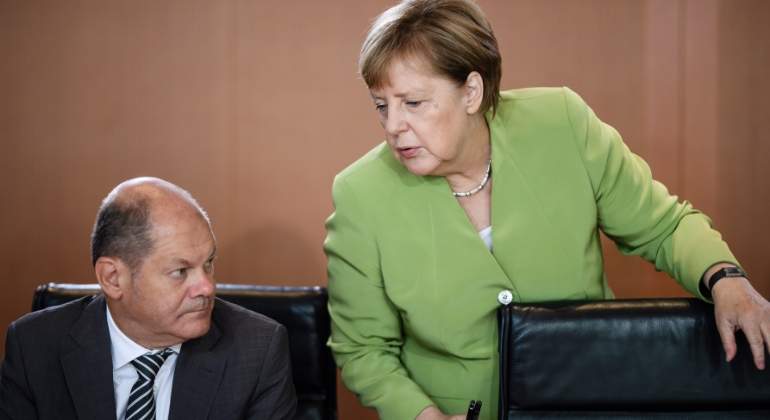 scholf-merkel-efe.jpg