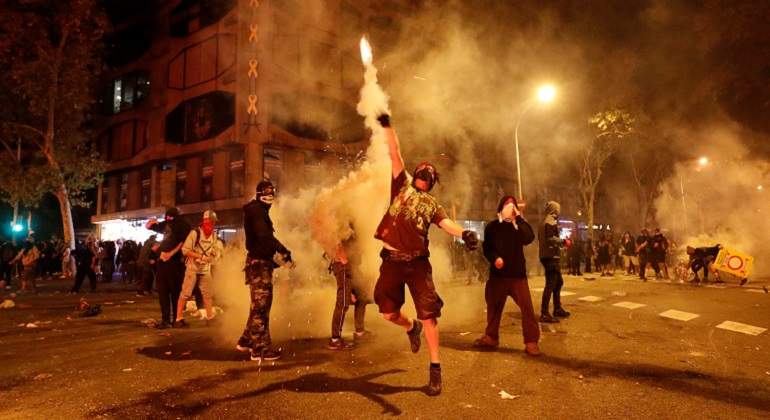 Altercados-en-Barcelona-tras-una-manifesacion--Reuters-770-x-420.jpg