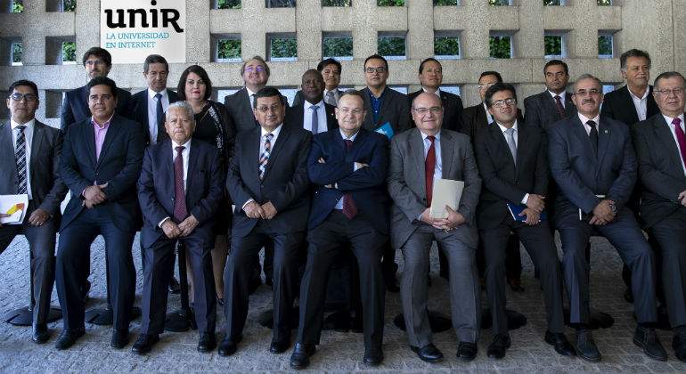 foto_grupal_firmaconvenia_MejiaLequerica_1-defini.jpg