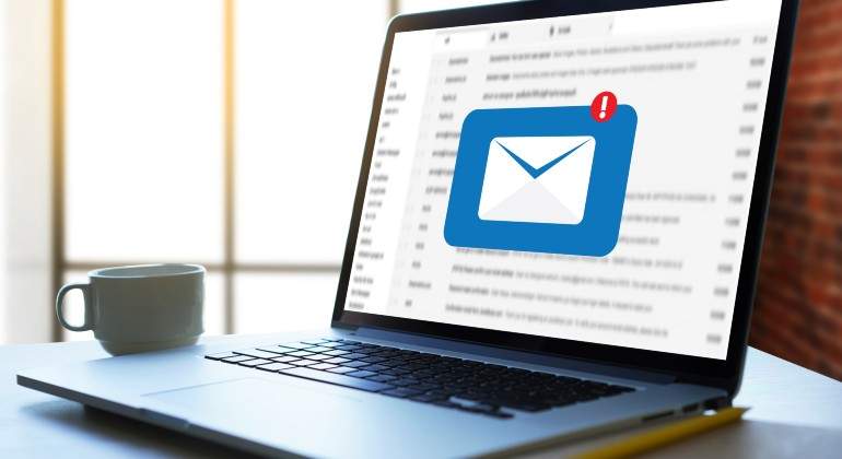 email-istock.jpg