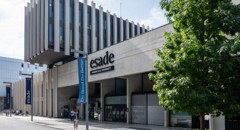 ESADE-190927-00022.jpg