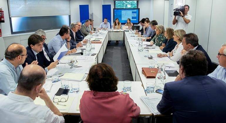 comite-organizador-congreso-pp-efe.jpg