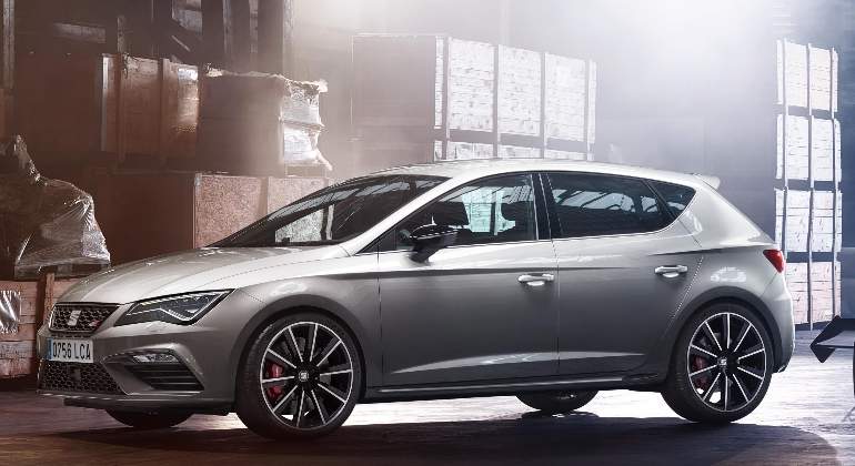 seat-leon-cupra-2017-01.jpg