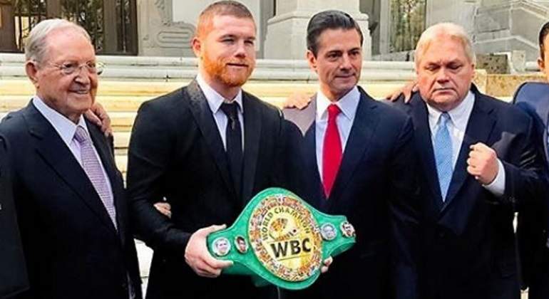 Pena-Nieto-EPN-IG-Canelo-Alvarez-770.jpg