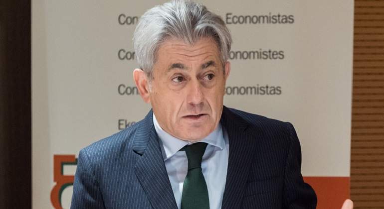 770-x-420-Valentin-Pich-presidente-del-Consejo-de-Economistas-Luis-Fuentes.jpg