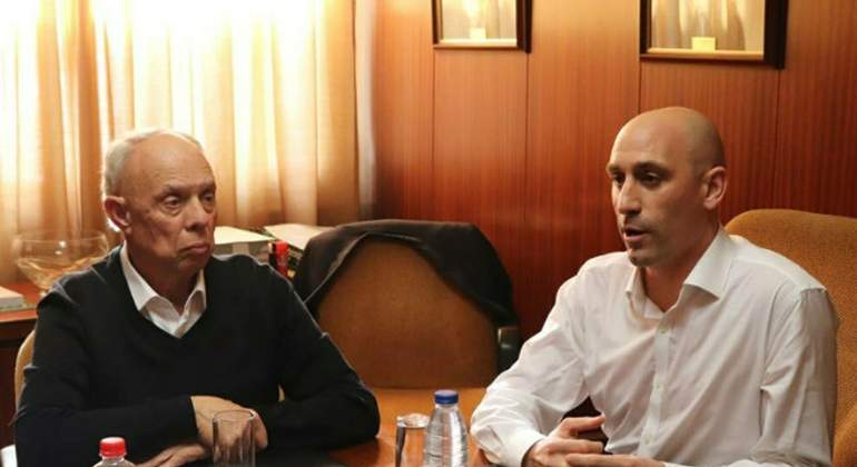 suarez-santana-rubiales-rfef-efe.jpg