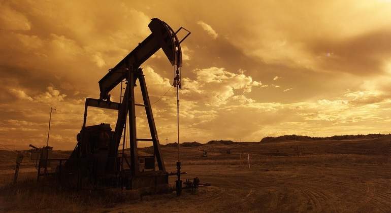 petroleo-pozo-770x420-pixabay.jpg
