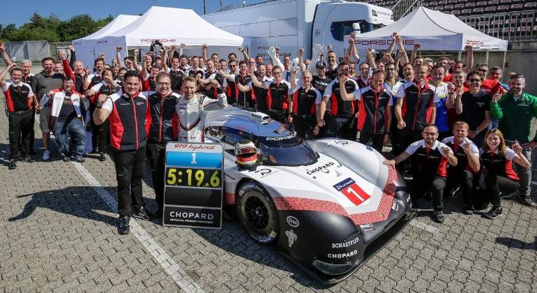 Porsche-919-Hybrid-Evo-record-nurburgring-01.jpg