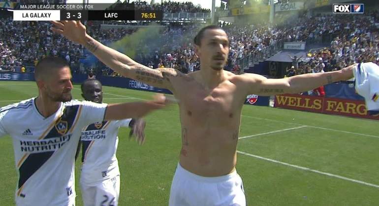 ibrahimovic-galaxy.jpg