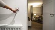 Bajar impuestos y sacar costes de la tarifa: propuestas de Fedea ante la subida de luz