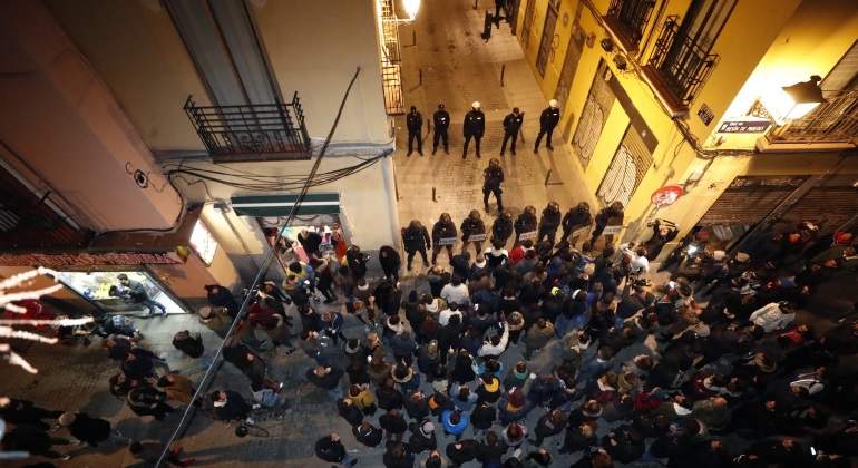 policias-lavapies-manifestacion-mantero-efe.jpg