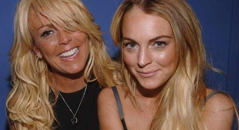 lindsay-lohan-dina-lohan.jpg