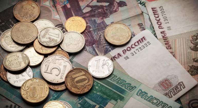 770-420-rublos-rusia-dinero-dreamstime.jpg