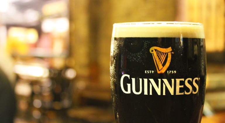 770-420-cerveza-guinness-pub-dreamstime.jpg