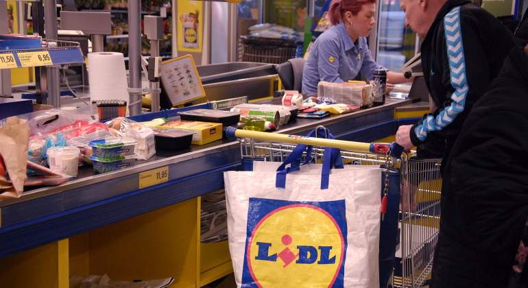 lidl-compra-dreamstime.jpg