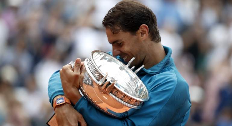 nadal-2018-roland-garros-trofeo-efe.jpg