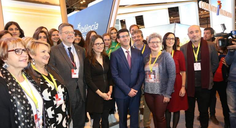 Fitur22.jpg