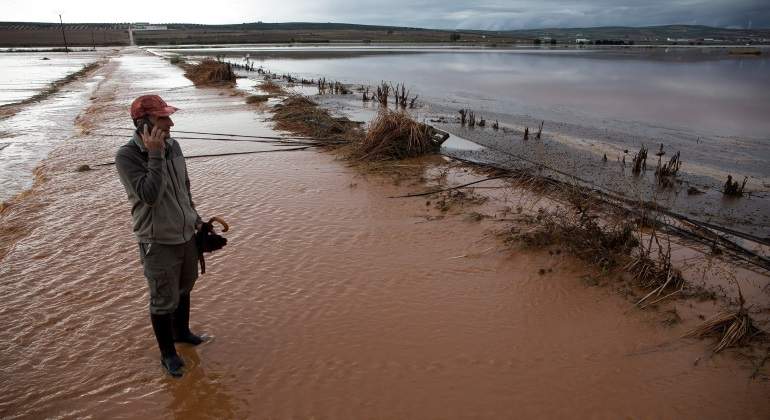 inundaciones-malaga-hombre-efe.jpg