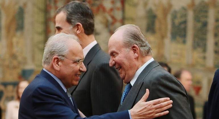 guerra-alfonso-juan-carlos-felipe-aniversario-constitucion-getty.jpg