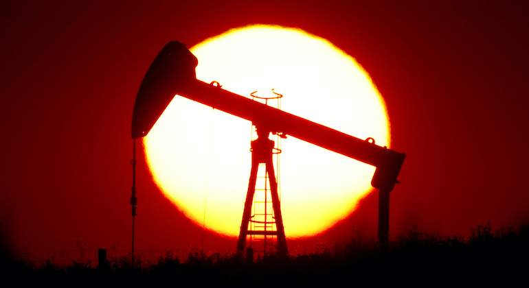 Petroleo-extraccion.JPG