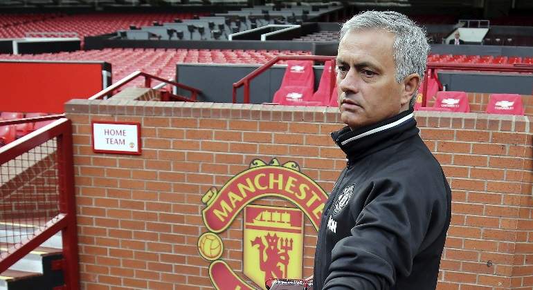 mourinho-gesto-presentacion-united-reuters.jpg