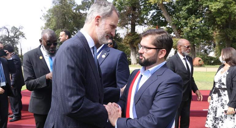 felipe-VI-Boric.jpg
