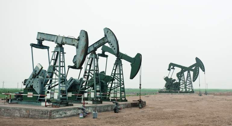 bombas-petroleo-desierto.jpg