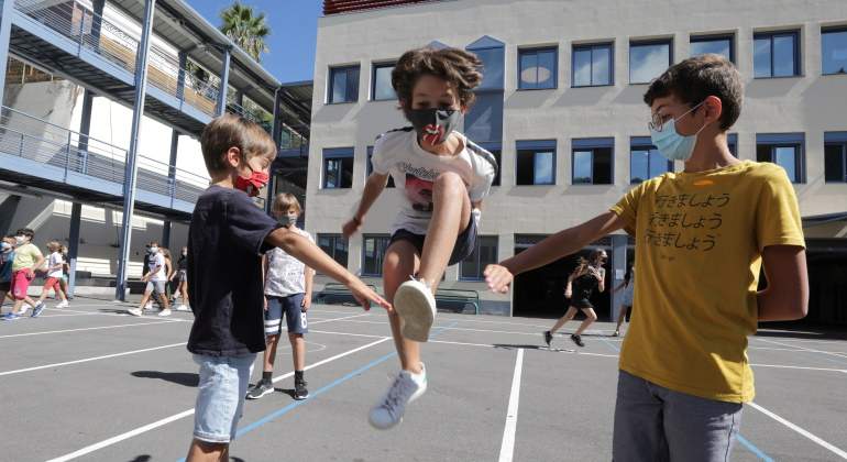 niza-colegio-reuters.jpg