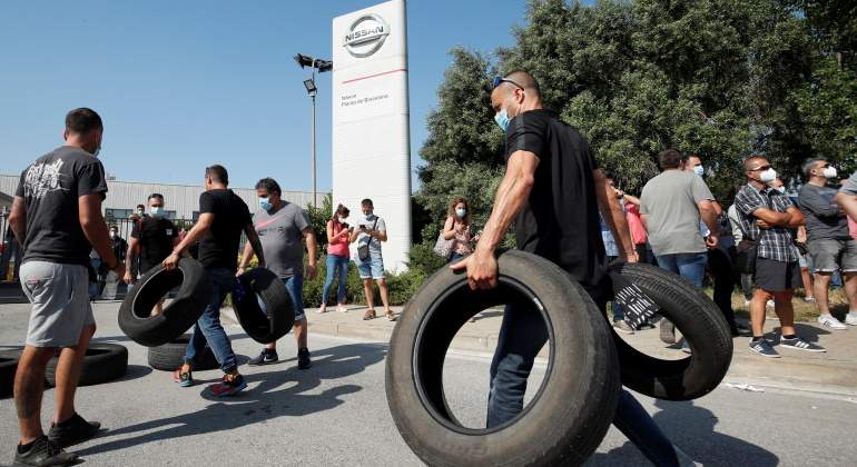 trabajadores-nissan-zona-franca.jpg