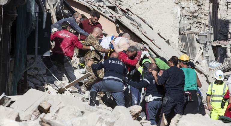 terremoto-italia-rescate-amatrice-efe.jpg