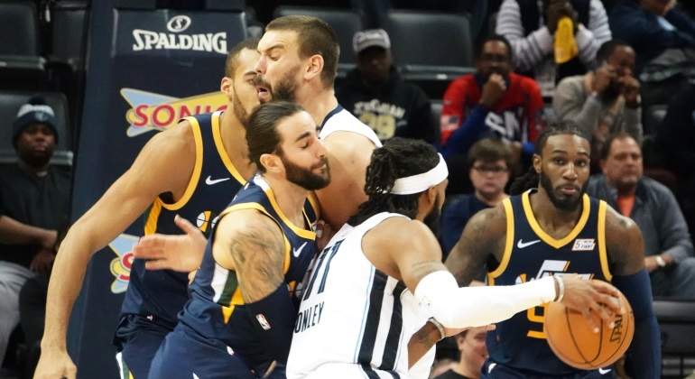 ricky-rubio-marc-gasol-utah-memphis-efe.jpg
