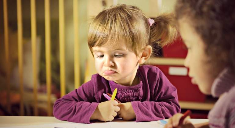 nina-triste-guarderia-dreamstime-770-2.jpg