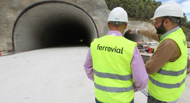 ferrovial-trabajadores-eE.jpg