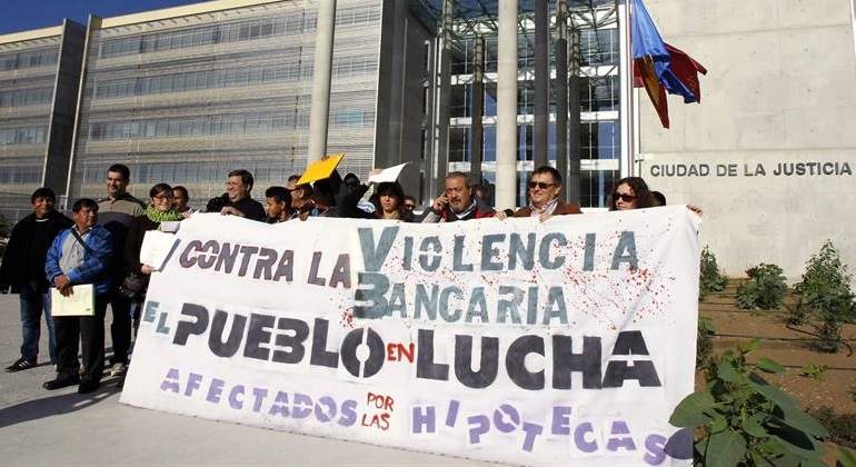 desahucios-pancarta-efe.jpg