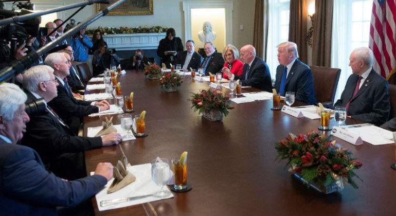 trump-reunion-fiscal.jpg