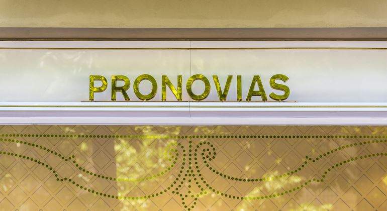 pronovias-770-dreamstime.jpg