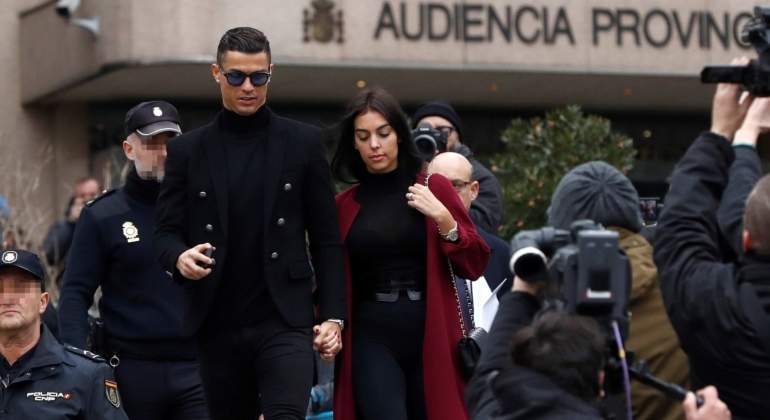 Cristiano Ronaldo tampoco evita el paseíllo que Messi tuvo que hacer en 2016