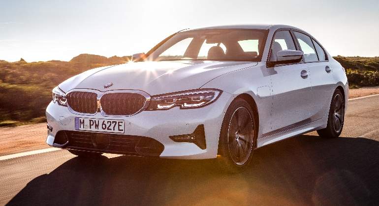bmw-serie3-hibrido-encufable-2019-01.jpg