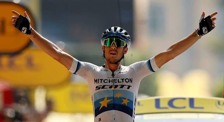 mitchelton-scott-matteo-trentin-celebra-reuters.jpg