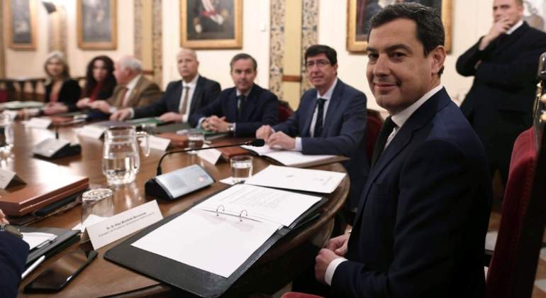 moreno-primer-consejo-gobierno-andalucia-efe.jpg