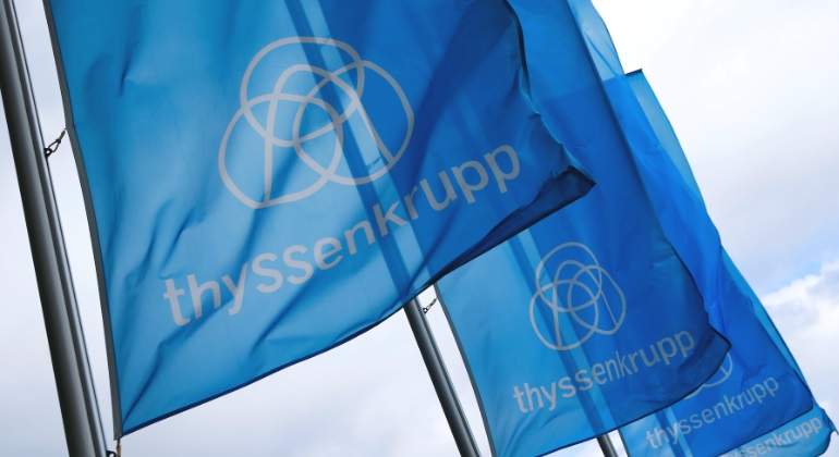 ThyssenKrupp-banderas-reuters.jpg