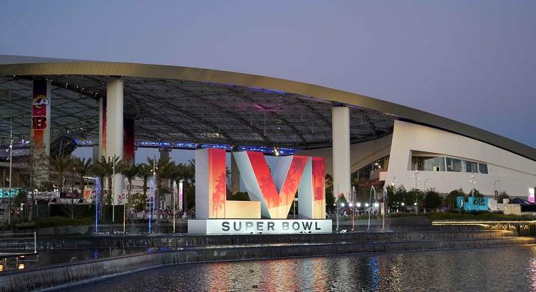 NFL_-Super-Bowl-LVI--113539319.jpg