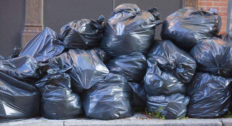 basura-bolsas-negras-770-dreams.jpg