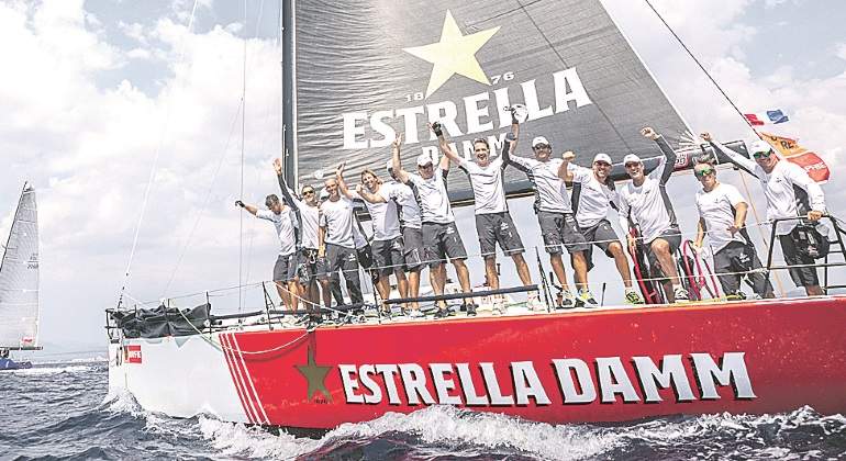 estrella-damm-barco.jpg