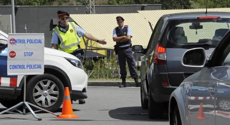 mossos-control-efe.jpg