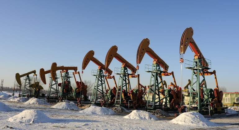 ¿Y si el petróleo llega a 100 dólares? Será peligroso para la economía, pero menos que antes
