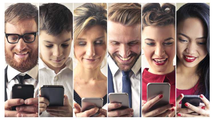 smartphones-usuarios-felices-770-dreamstime.jpg
