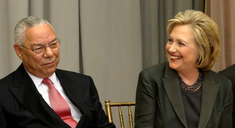 colin-powell-hillary-clinton-2016-reuters.jpg