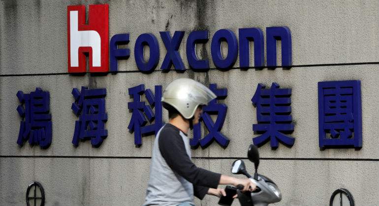 foxconn-logo.jpg