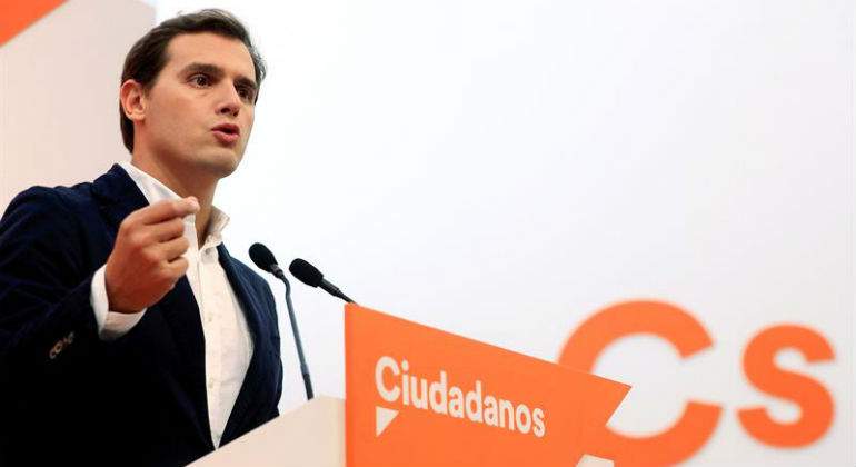 rivera-ciudadanos-atril.jpg